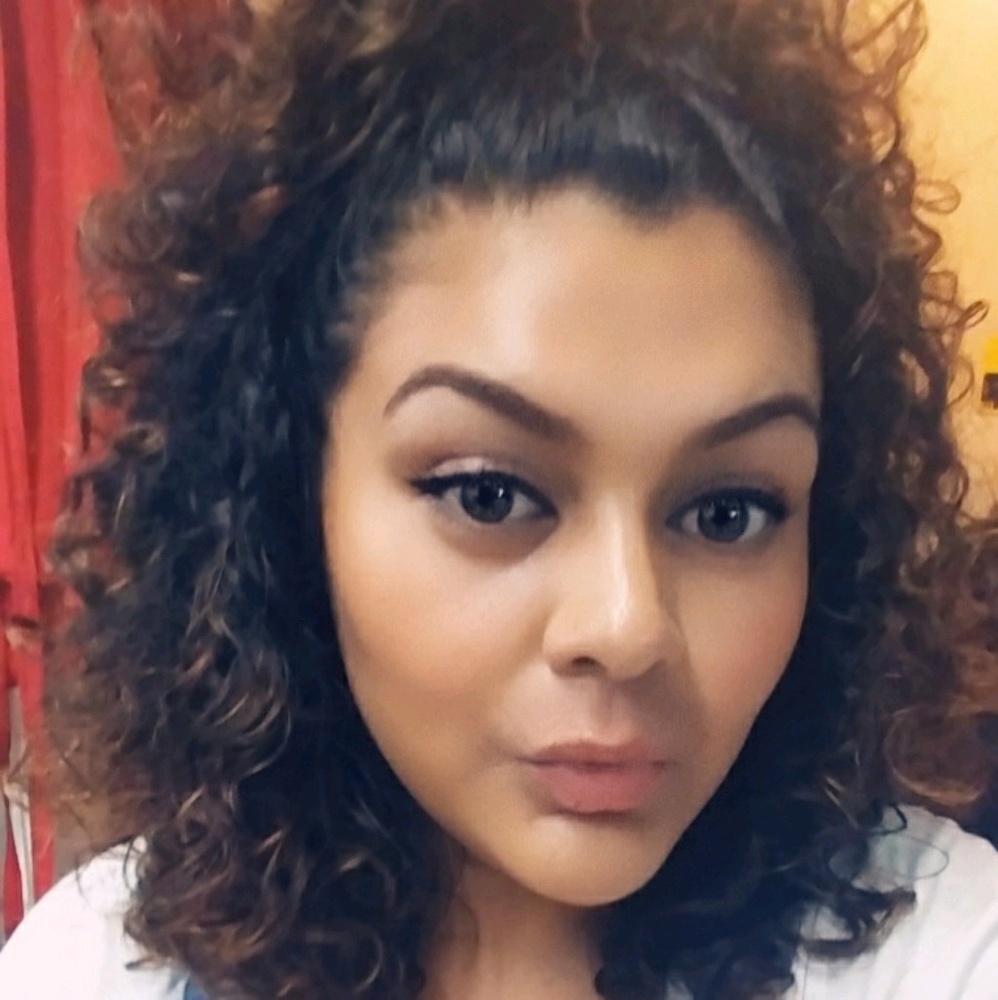 Meet your Posher, Noemi